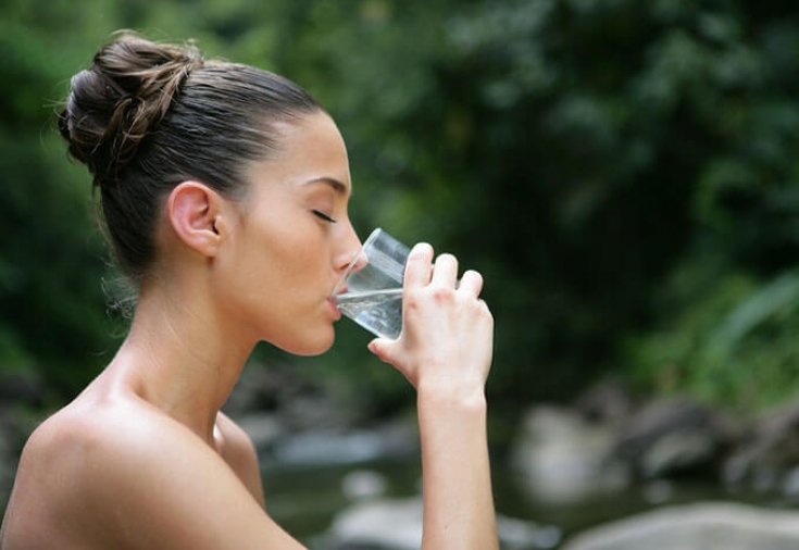 Пейте только чистую артезианскую воду